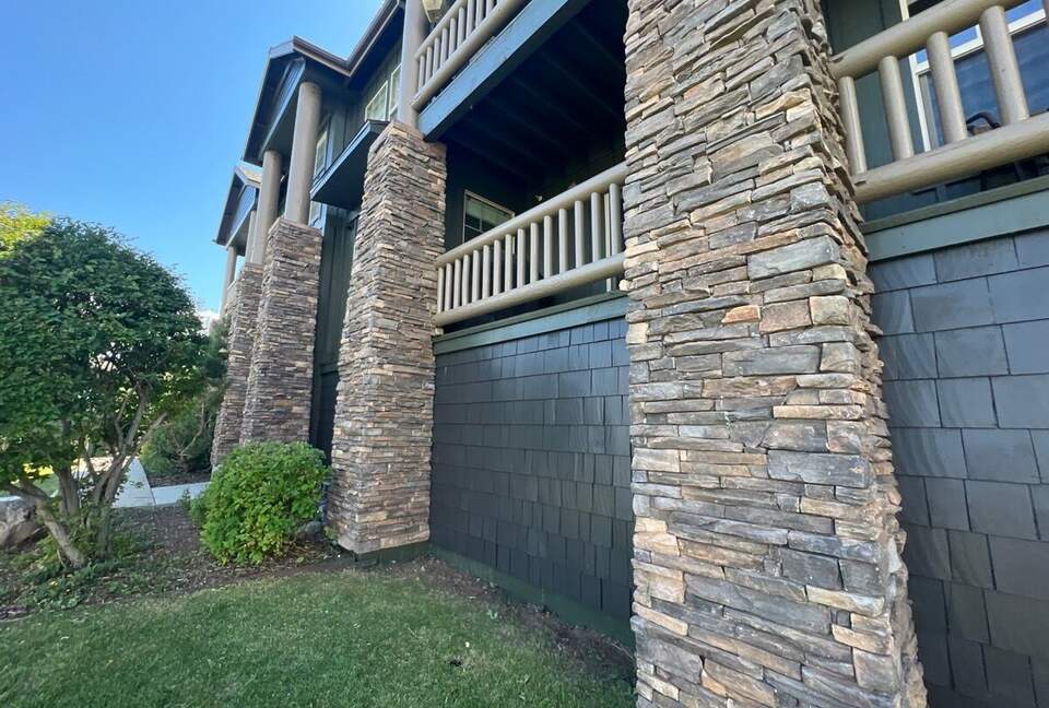 Walk to Deer Valley Gondola with Year Round Hot Tub and Resort Amenities - Heber, Utah