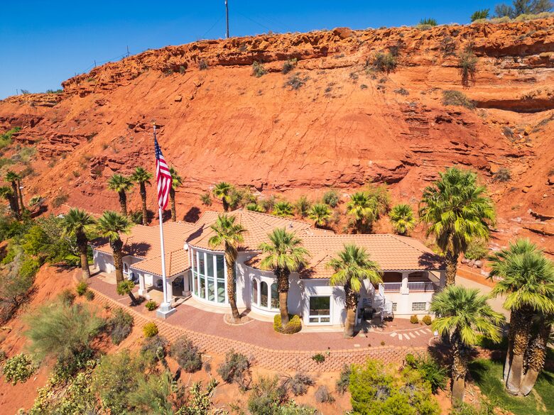 The Skyline Villa | Family Getaway Heaven - Saint George, Utah