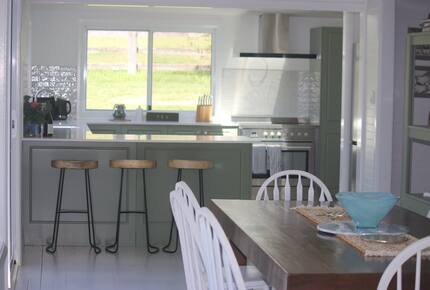 Hunter Valley Farmhouse Escape on 80 Acres - Congewai, Australia