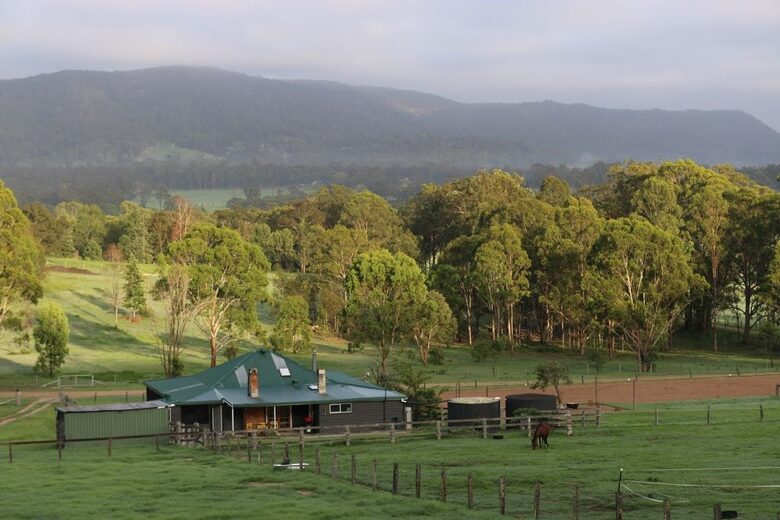 Hunter Valley Farmhouse Escape on 80 Acres - Congewai, Australia