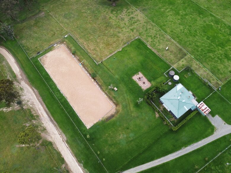 Hunter Valley Farmhouse Escape on 80 Acres - Congewai, Australia