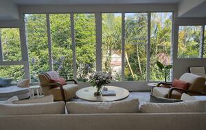 Ocean-Whisper Coastal Retreat in Sunshine Beach - Sunshine Beach, Australia