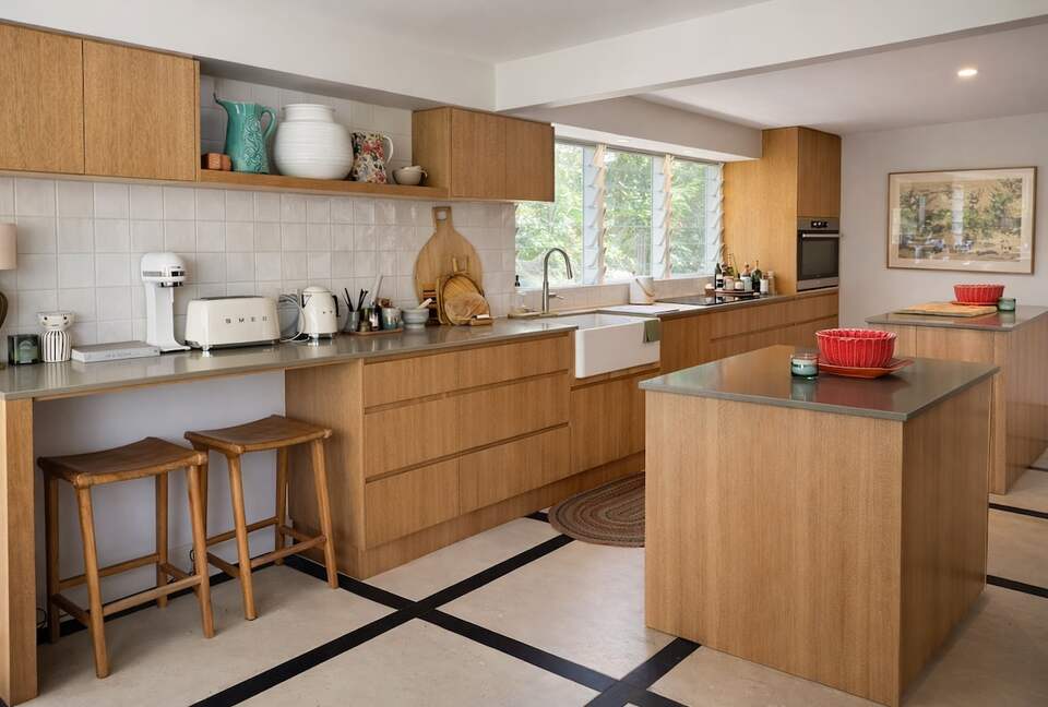 Ocean-Whisper Coastal Retreat in Sunshine Beach - Sunshine Beach, Australia