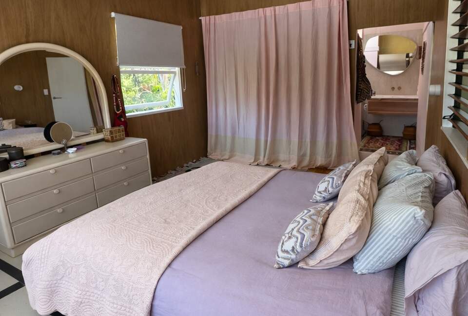 Ocean-Whisper Coastal Retreat in Sunshine Beach - Sunshine Beach, Australia