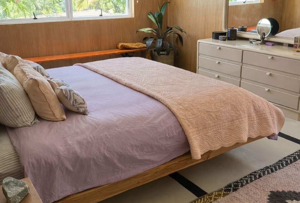 Ocean-Whisper Coastal Retreat in Sunshine Beach - Sunshine Beach, Australia