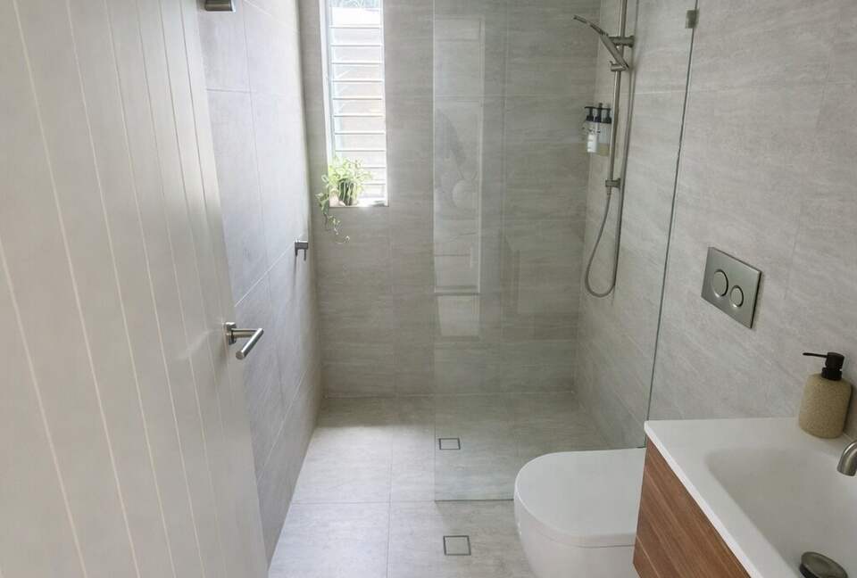 Ocean-Whisper Coastal Retreat in Sunshine Beach - Sunshine Beach, Australia