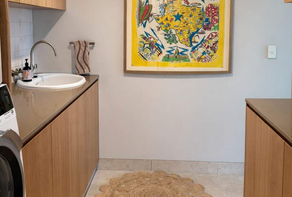 Ocean-Whisper Coastal Retreat in Sunshine Beach - Sunshine Beach, Australia