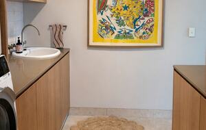 Ocean-Whisper Coastal Retreat in Sunshine Beach - Sunshine Beach, Australia