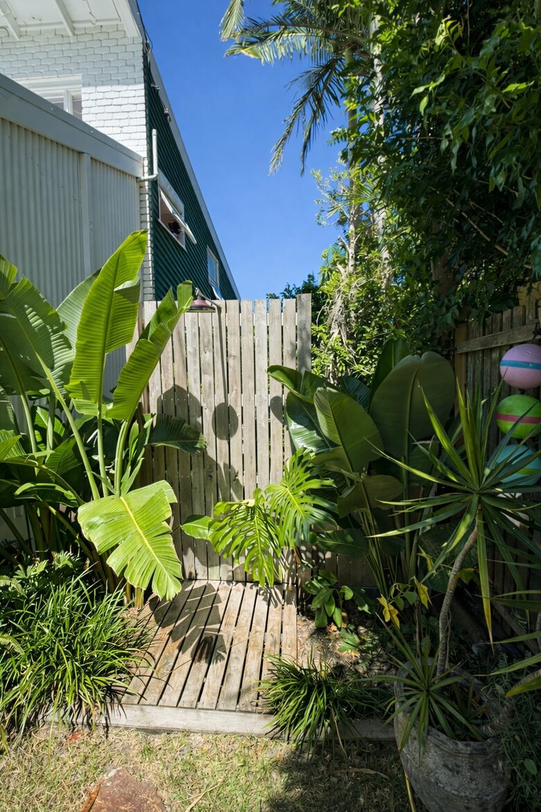 Ocean-Whisper Coastal Retreat in Sunshine Beach - Sunshine Beach, Australia