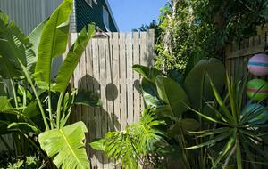 Ocean-Whisper Coastal Retreat in Sunshine Beach - Sunshine Beach, Australia