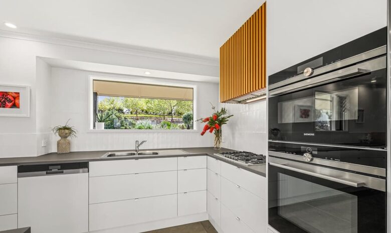 Miravino Vineyard Retreat with Sauna & Spa - McLaren Vale, Australia