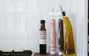 Miravino Vineyard Retreat with Sauna & Spa - McLaren Vale, Australia