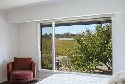 Miravino Vineyard Retreat with Sauna & Spa - McLaren Vale, Australia