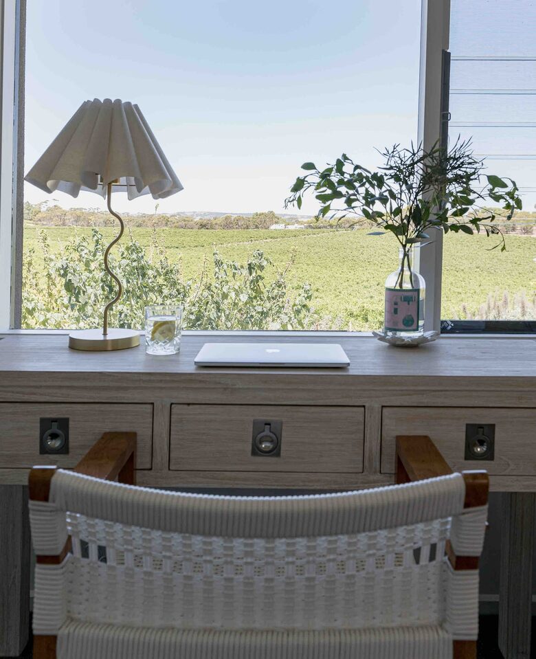 Miravino Vineyard Retreat with Sauna & Spa - McLaren Vale, Australia