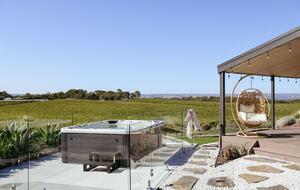 Miravino Vineyard Retreat with Sauna & Spa - McLaren Vale, Australia