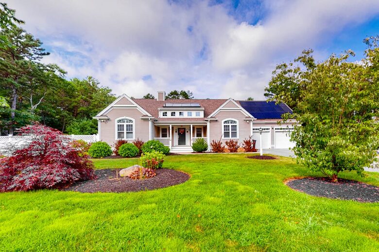 Private Pool and Pickleball Court Retreat in Mashpee’s Parkside Neighborhood - Mashpee, Massachusetts