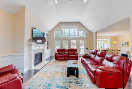 Private Pool and Pickleball Court Retreat in Mashpee’s Parkside Neighborhood - Mashpee, Massachusetts