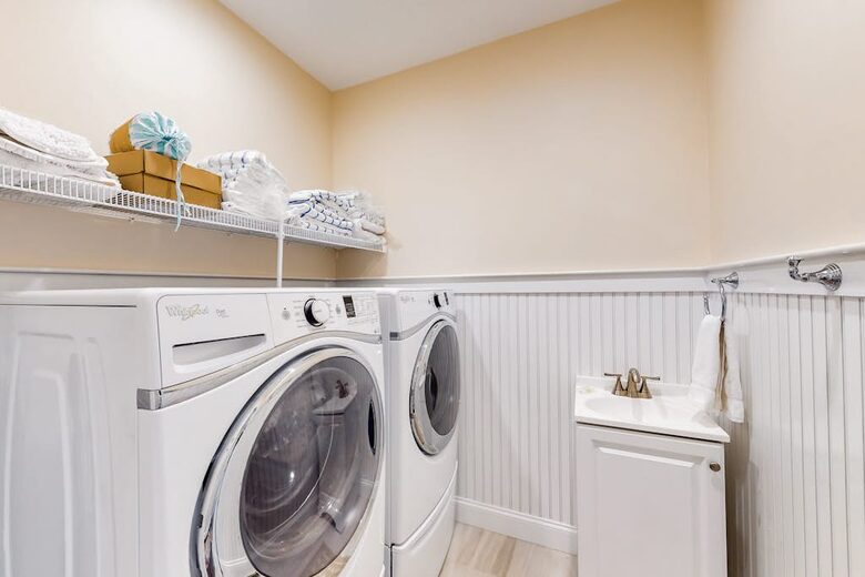 Private Pool and Pickleball Court Retreat in Mashpee’s Parkside Neighborhood - Mashpee, Massachusetts