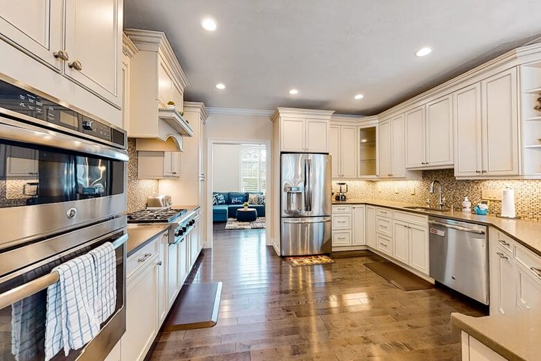 Private Pool and Pickleball Court Retreat in Mashpee’s Parkside Neighborhood - Mashpee, Massachusetts