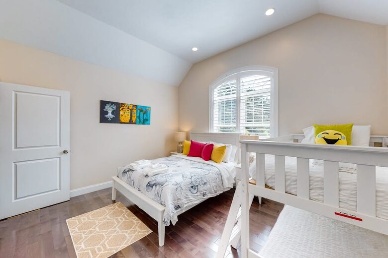 Private Pool and Pickleball Court Retreat in Mashpee’s Parkside Neighborhood - Mashpee, Massachusetts