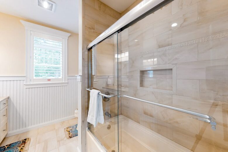 Private Pool and Pickleball Court Retreat in Mashpee’s Parkside Neighborhood - Mashpee, Massachusetts