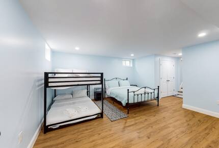 Private Pool and Pickleball Court Retreat in Mashpee’s Parkside Neighborhood - Mashpee, Massachusetts