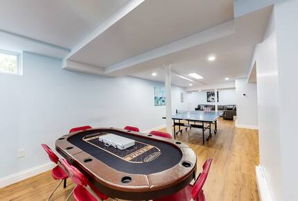 Private Pool and Pickleball Court Retreat in Mashpee’s Parkside Neighborhood - Mashpee, Massachusetts