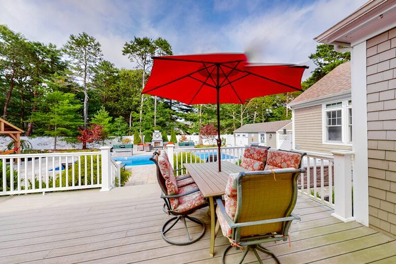 Private Pool and Pickleball Court Retreat in Mashpee’s Parkside Neighborhood - Mashpee, Massachusetts