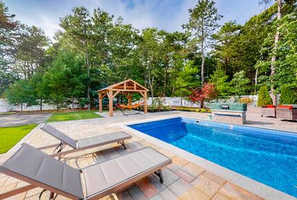 Private Pool and Pickleball Court Retreat in Mashpee’s Parkside Neighborhood - Mashpee, Massachusetts