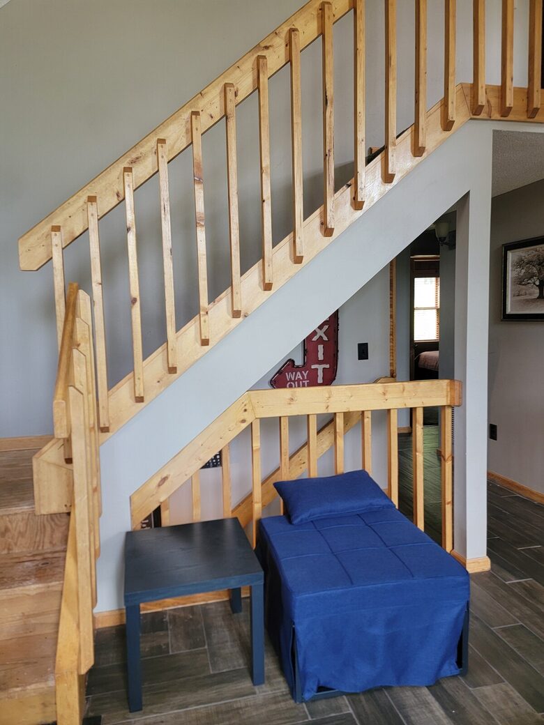 Serene Lakeside Log Cabin Retreat - Anderson, South Carolina