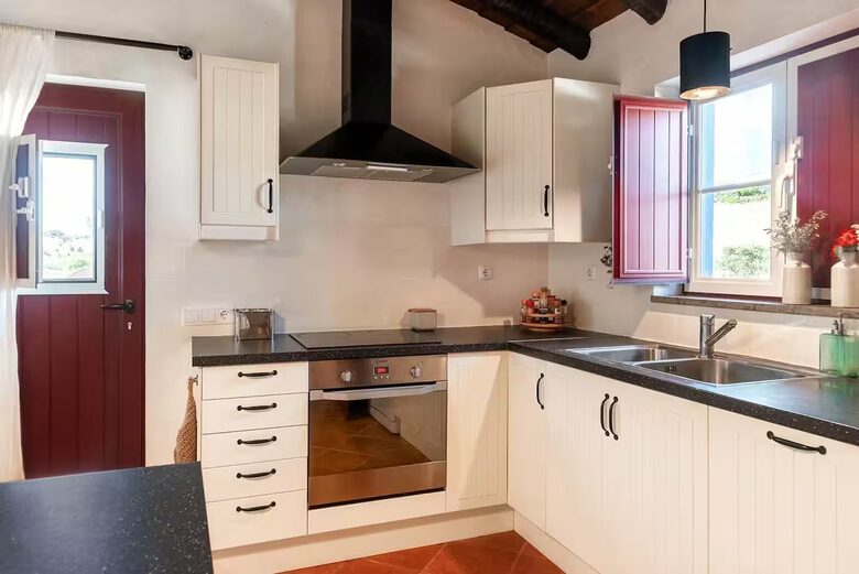 Peaceful Estate with Alqueva Views - Alandroal, Portugal