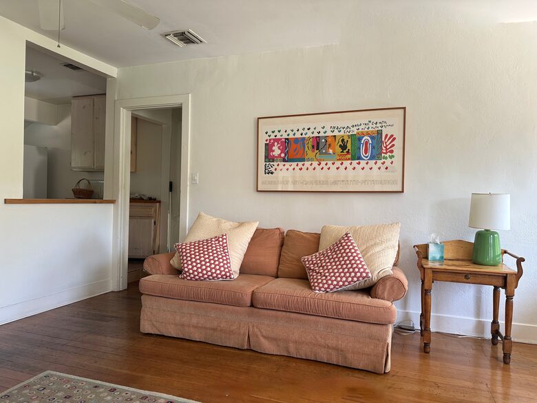 Historic 1913 Craftsman Guesthouse Near Beverly Hills Hotel - Beverly Hills, California