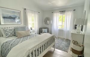Modern York Beach Retreat | 400 Steps to Long Sands - York Beach, Maine