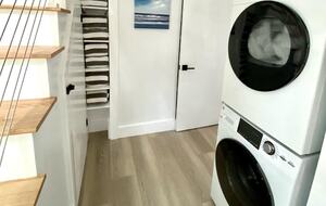 Modern York Beach Retreat | 400 Steps to Long Sands - York Beach, Maine