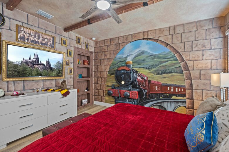 Immersive Disney Themed Retreat with Private Pool in Solterra Resort - Davenport, Florida