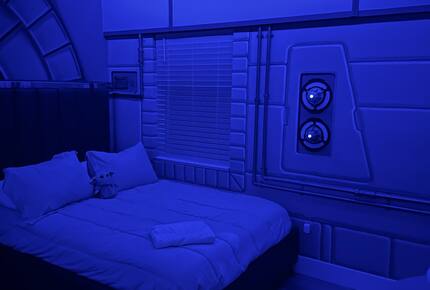 Millennium Falcon Ship lighting