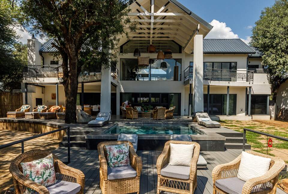 Tapologo River Lodge - Tsetsebjwe, Botswana