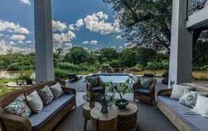 Tapologo River Lodge - Tsetsebjwe, Botswana