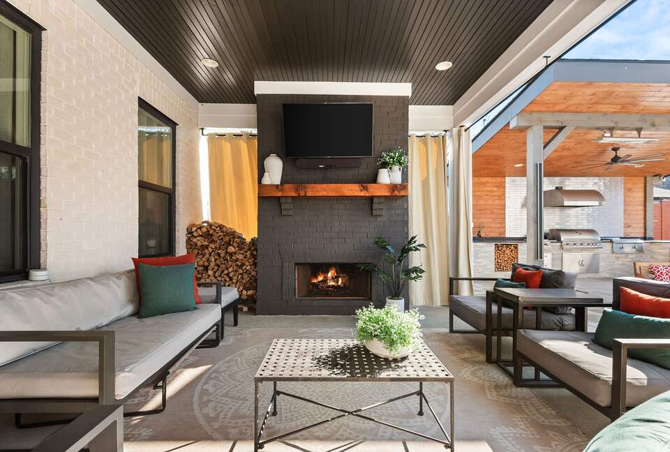 warm or cool weather, this is a favorite spot