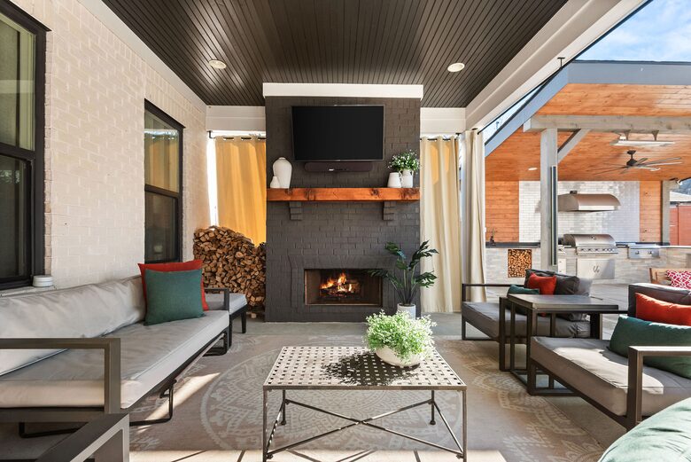 warm or cool weather, this is a favorite spot