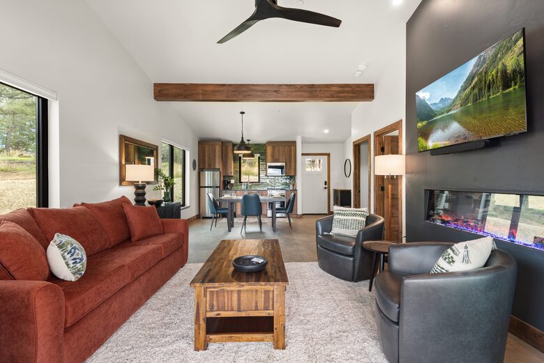 Colorado Escape Near Red Rocks & Denver - Evergreen, United States