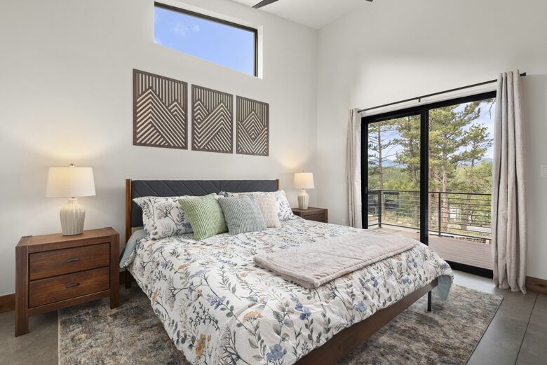 Colorado Escape Near Red Rocks & Denver - Evergreen, United States