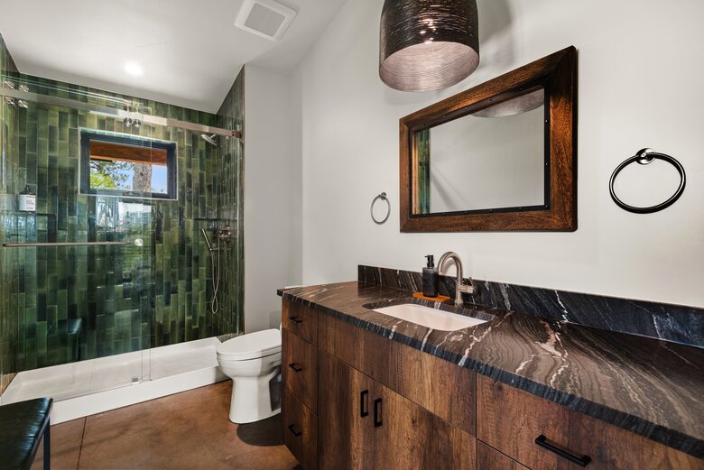 Colorado Escape Near Red Rocks & Denver - Evergreen, United States