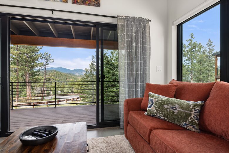 Colorado Escape Near Red Rocks & Denver - Evergreen, United States