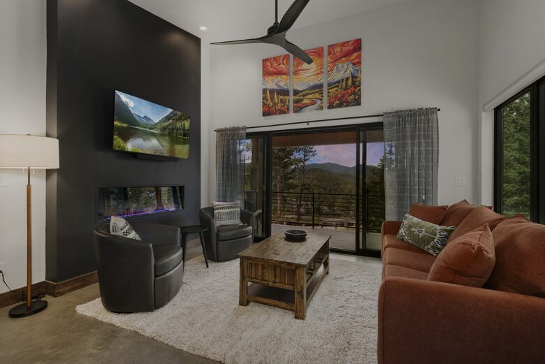 Colorado Escape Near Red Rocks & Denver - Evergreen, United States