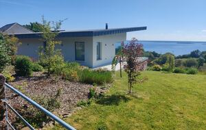 Garden area and views to the lake