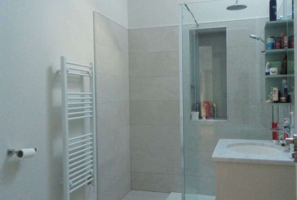 Country Home with Uninterrupted Lake Views - Tourmakeady, Ireland