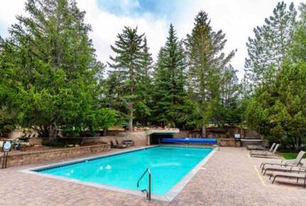 Five Minute Walk to the Cabriolet at Canyons Village - Park City, Utah