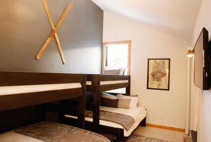 Five Minute Walk to the Cabriolet at Canyons Village - Park City, Utah