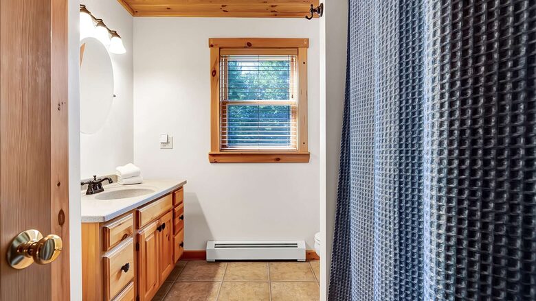 Classic Maine Chalet Near Sunday River with Firepit and Bonus Living Space - Bethel, Maine